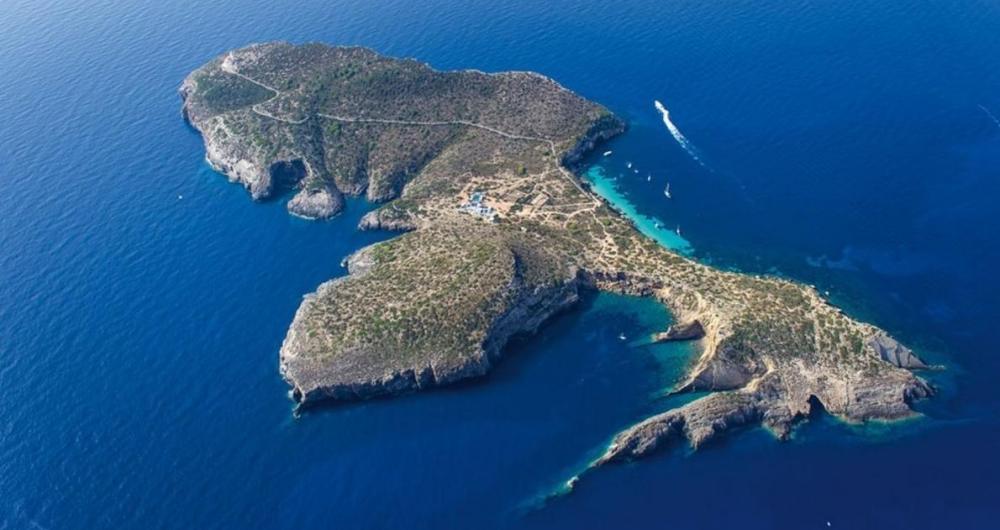 Fondeo en la Isla de Tagomago,